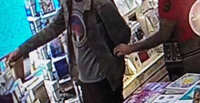 Un membre de Radiohead victime d’un pickpocket à Anvers: il lance un appel à témoin sur Twitter (photos) Un membre de Radiohead victime d’un pickpocket à Anvers: il lance un appel à témoin sur Twitter (photos)