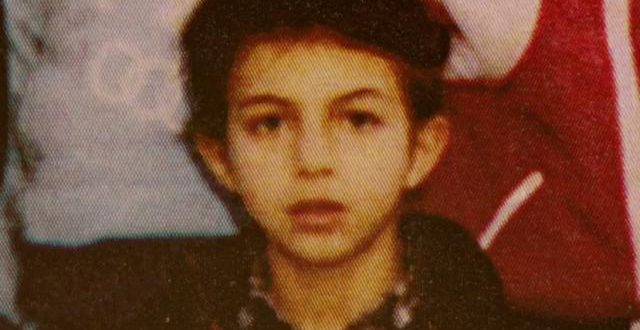 Ce jeune garçon est devenu un chanteur très connu, le reconnaissez-vous ? (vidéo) Ce jeune garçon est devenu un chanteur très connu, le reconnaissez-vous ? (vidéo)