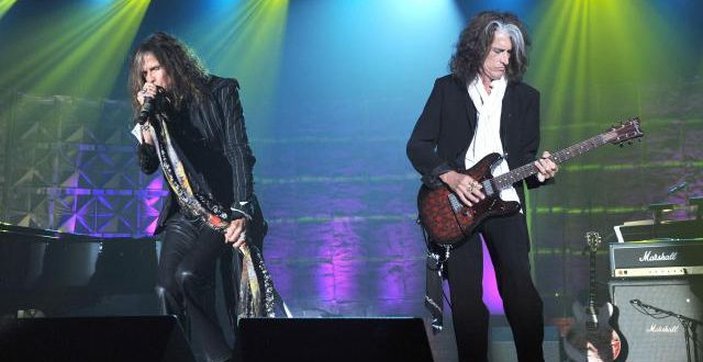 Steven Tyler malade, Aerosmith annule la fin de sa tournée Steven Tyler malade, Aerosmith annule la fin de sa tournée