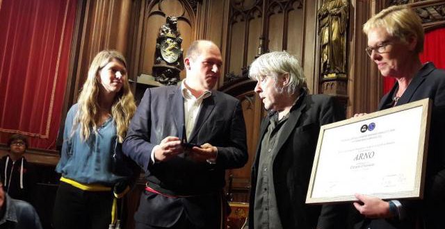Arno fait citoyen d’honneur de la Ville de Bruxelles Arno fait citoyen d’honneur de la Ville de Bruxelles