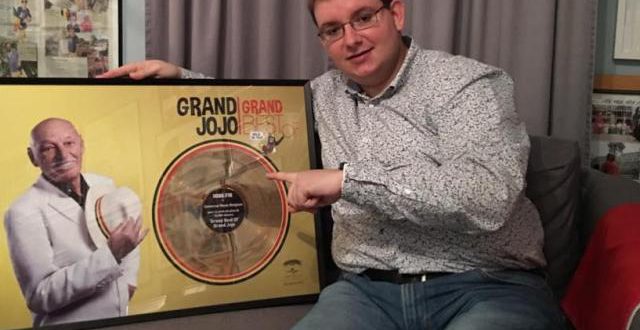 Cyril chante les chansons du Grand Jojo: découvrez ses reprises et sa collection phénoménale sur l’artiste Cyril chante les chansons du Grand Jojo: découvrez ses reprises et sa collection phénoménale sur l’artiste