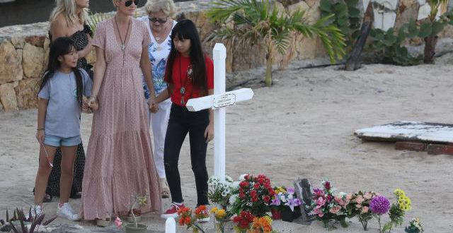 La nature se manifeste pour l’enterrement de Johnny Hallyday: la famille et les proches surpris par ces trois signes La nature se manifeste pour l’enterrement de Johnny Hallyday: la famille et les proches surpris par ces trois signes