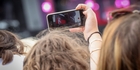 Les smartphones bientôt interdits dans les festivals? Les smartphones bientôt interdits dans les festivals?