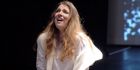 "Antigone in the Dark", lumineuse "Antigone in the Dark", lumineuse